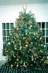 [Image: christmas-tree-decorated1.jpg]